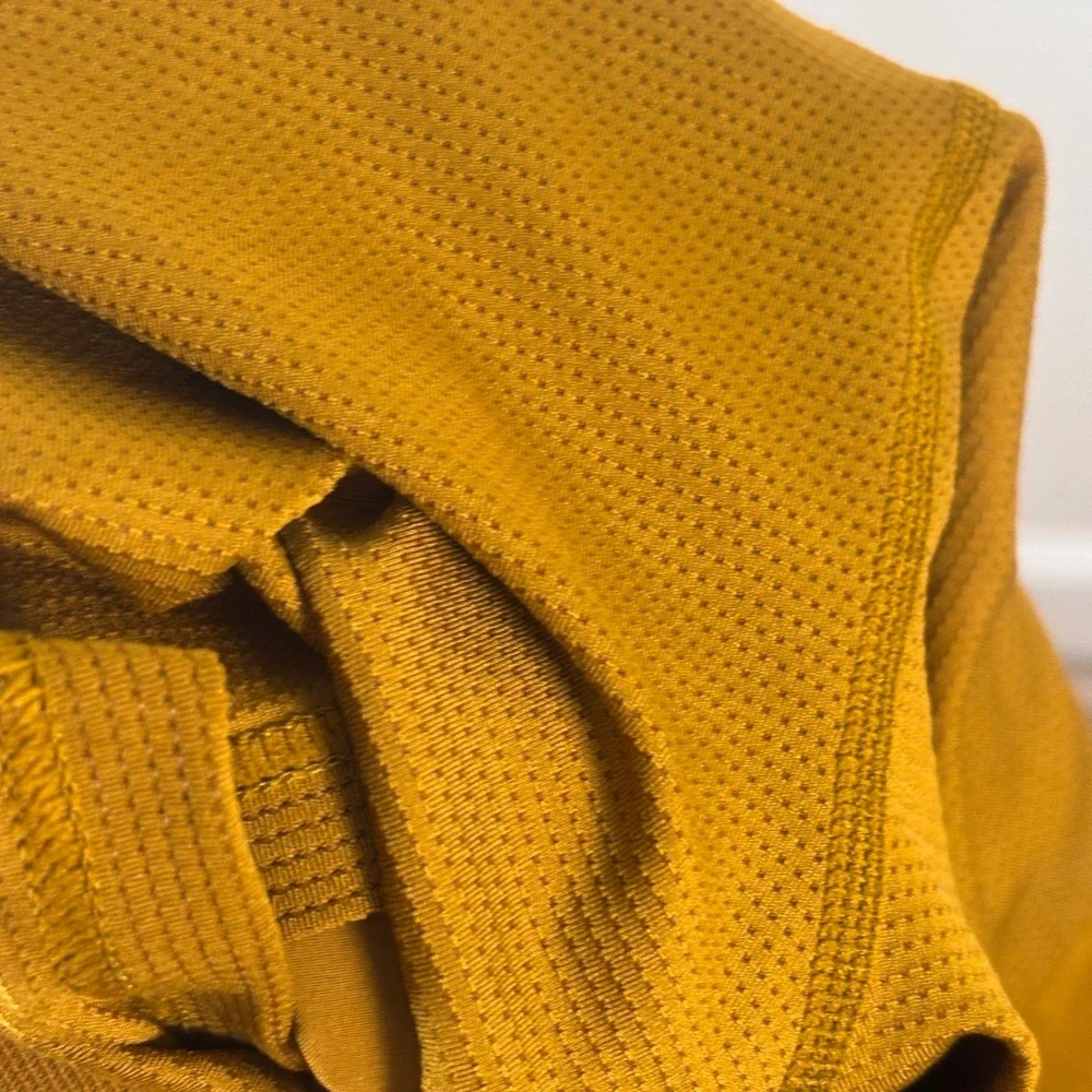 Athleta Mustard Yellow Utility Skirt Size 6 Elastic Waist Cargo Pockets Travel